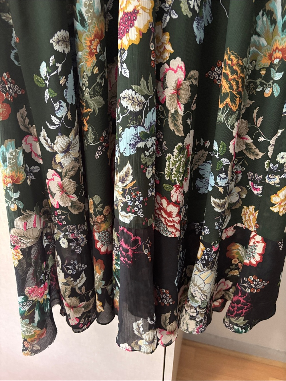 Zara Woman size M Floral Tie-Neck Midi Dress in Dark Green and Burgundy - Picture 3 of 6